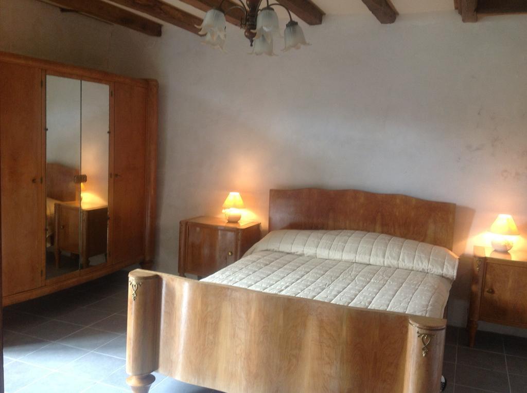 Saint-Pierre-du-Lorouër Thesecretgarden-France B&B 객실 사진